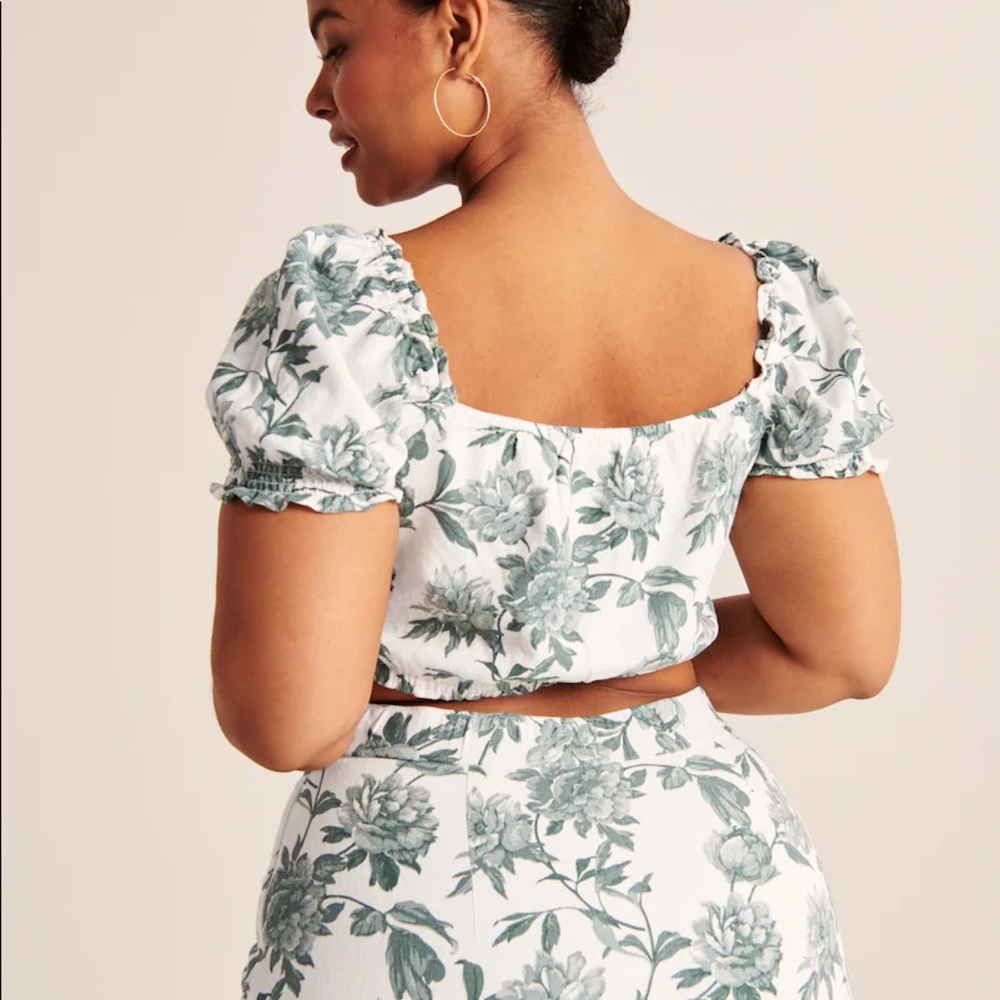 Abercrombie Ruched Top - Picture 3 of 3